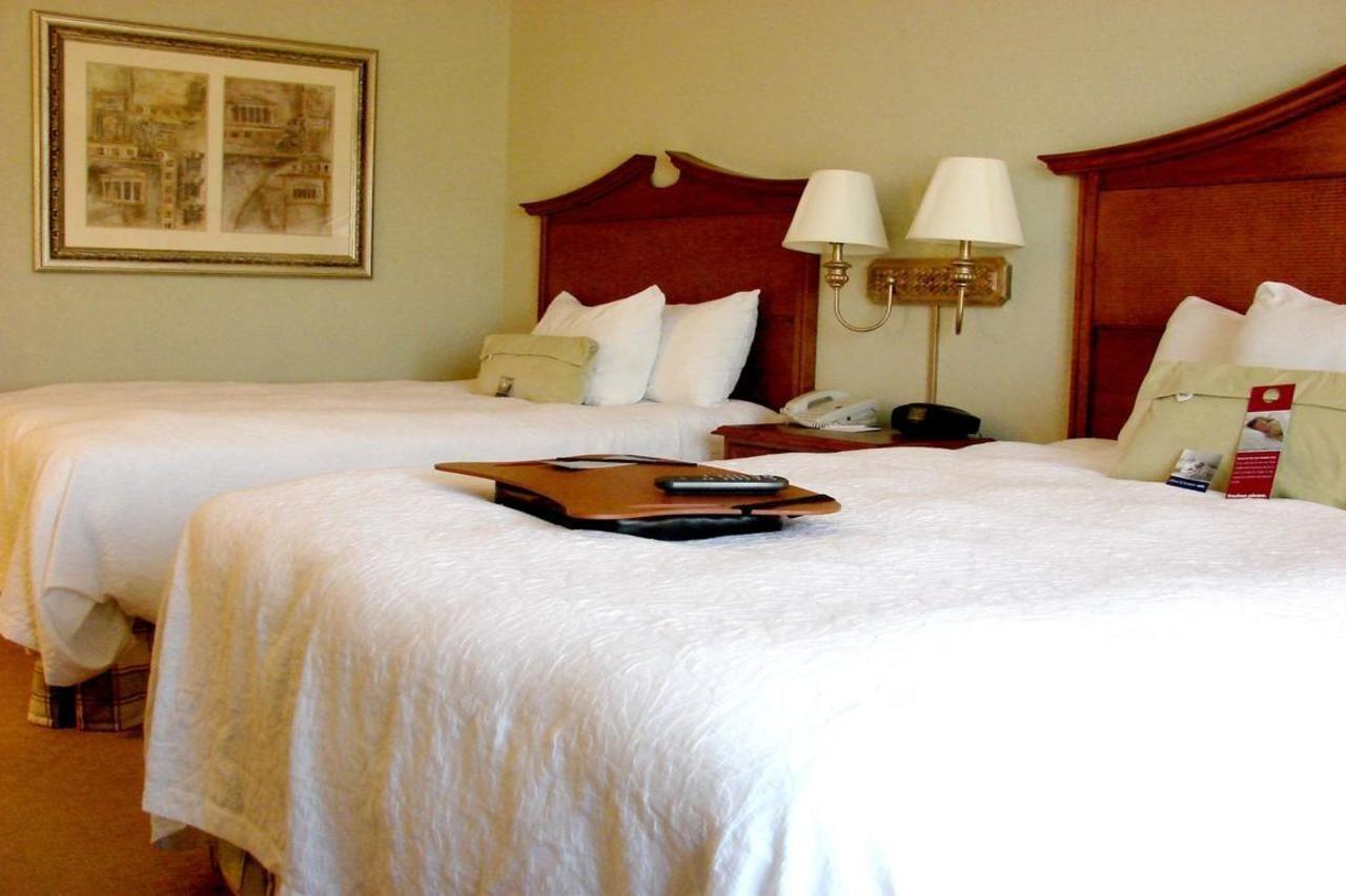 Hampton Inn & Suites College Station Bagian luar foto