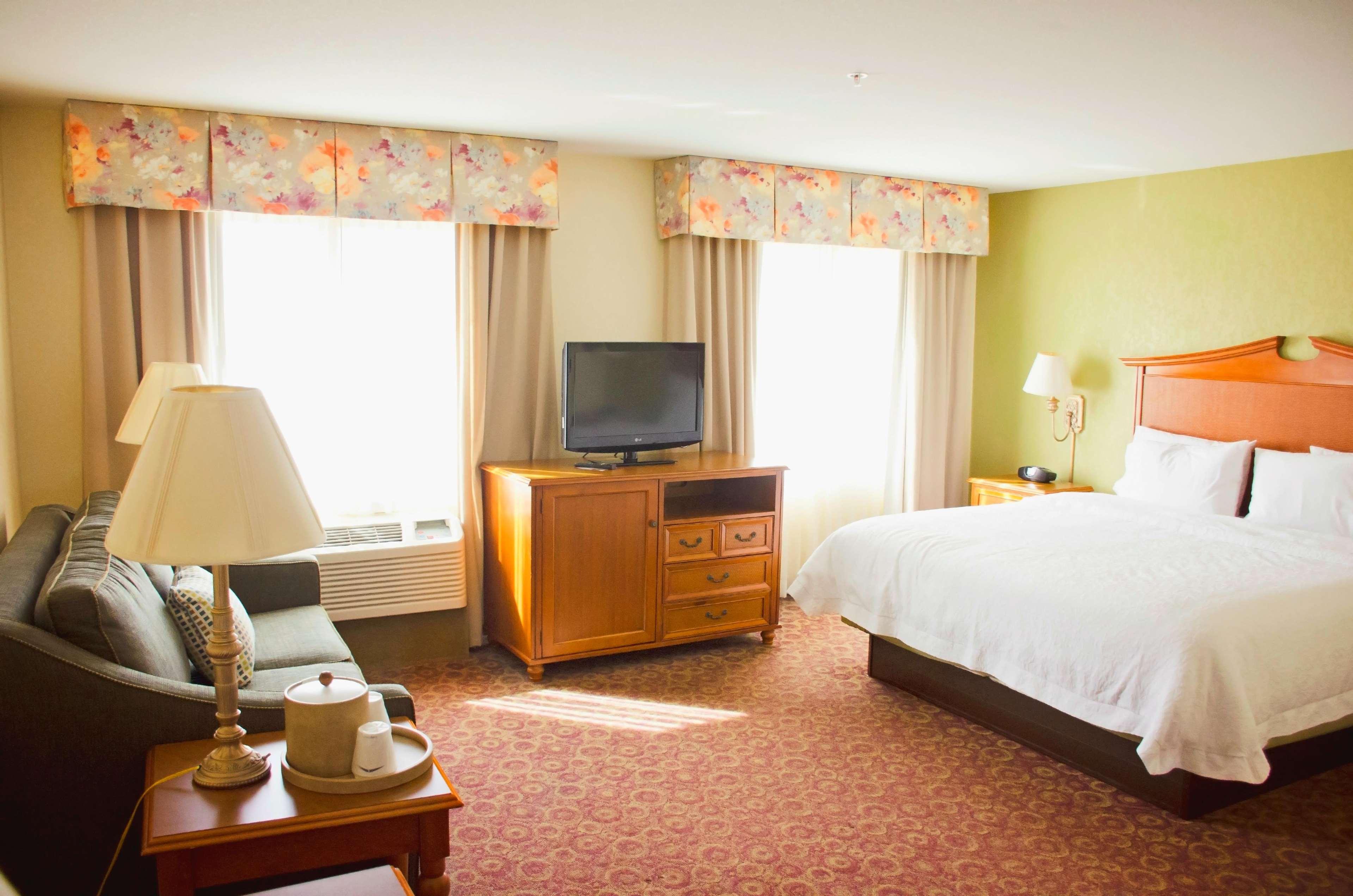 Hampton Inn & Suites College Station Bagian luar foto