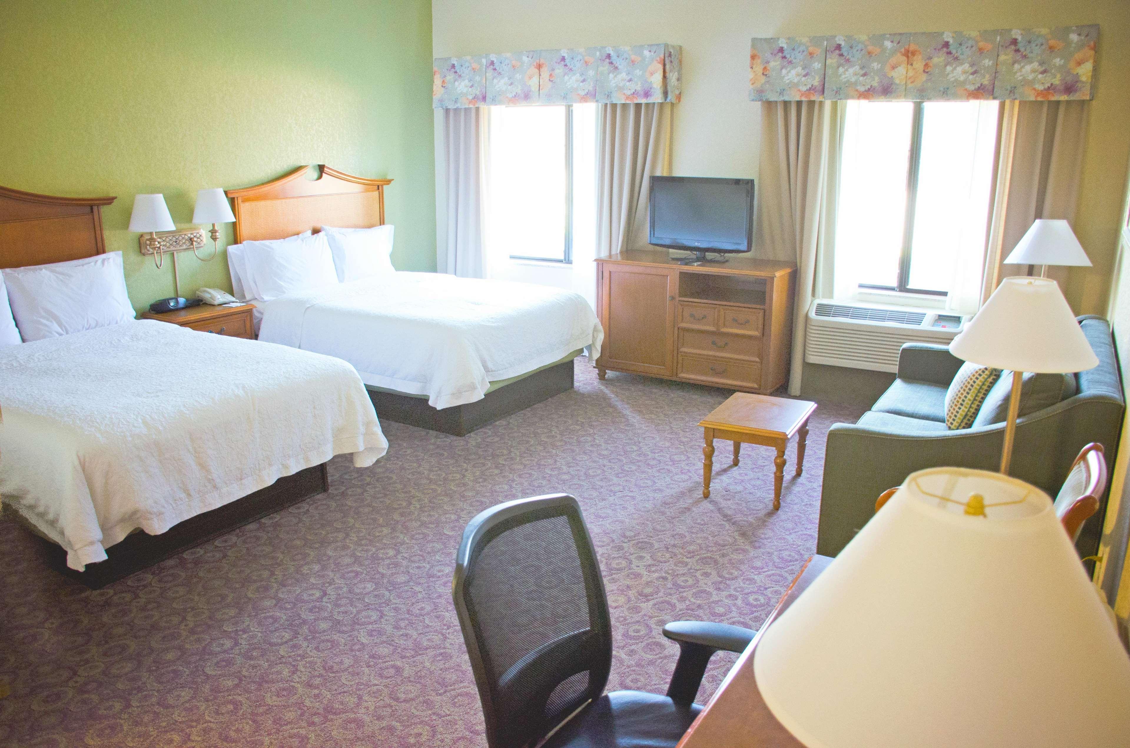 Hampton Inn & Suites College Station Bagian luar foto