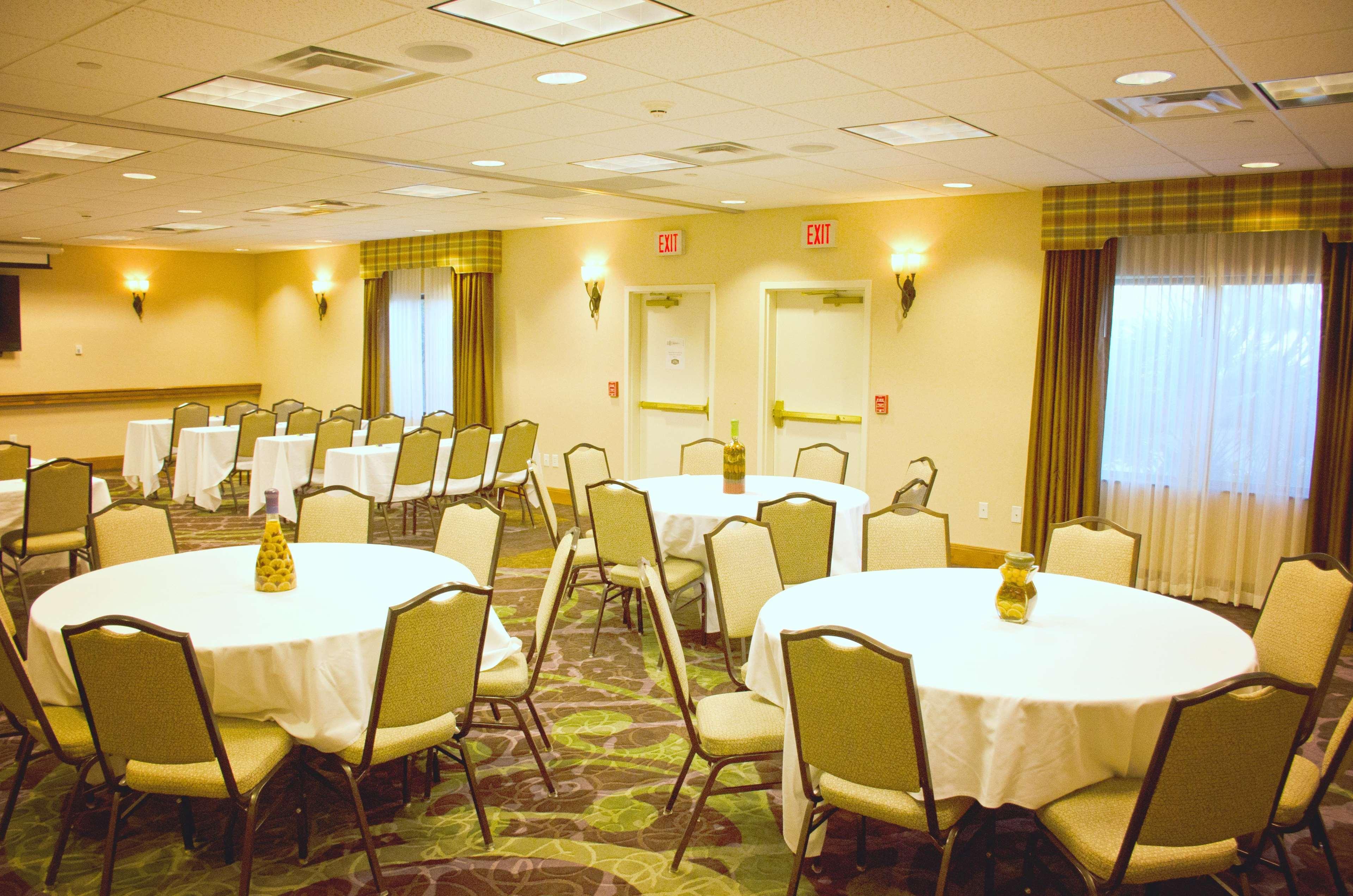 Hampton Inn & Suites College Station Bagian luar foto