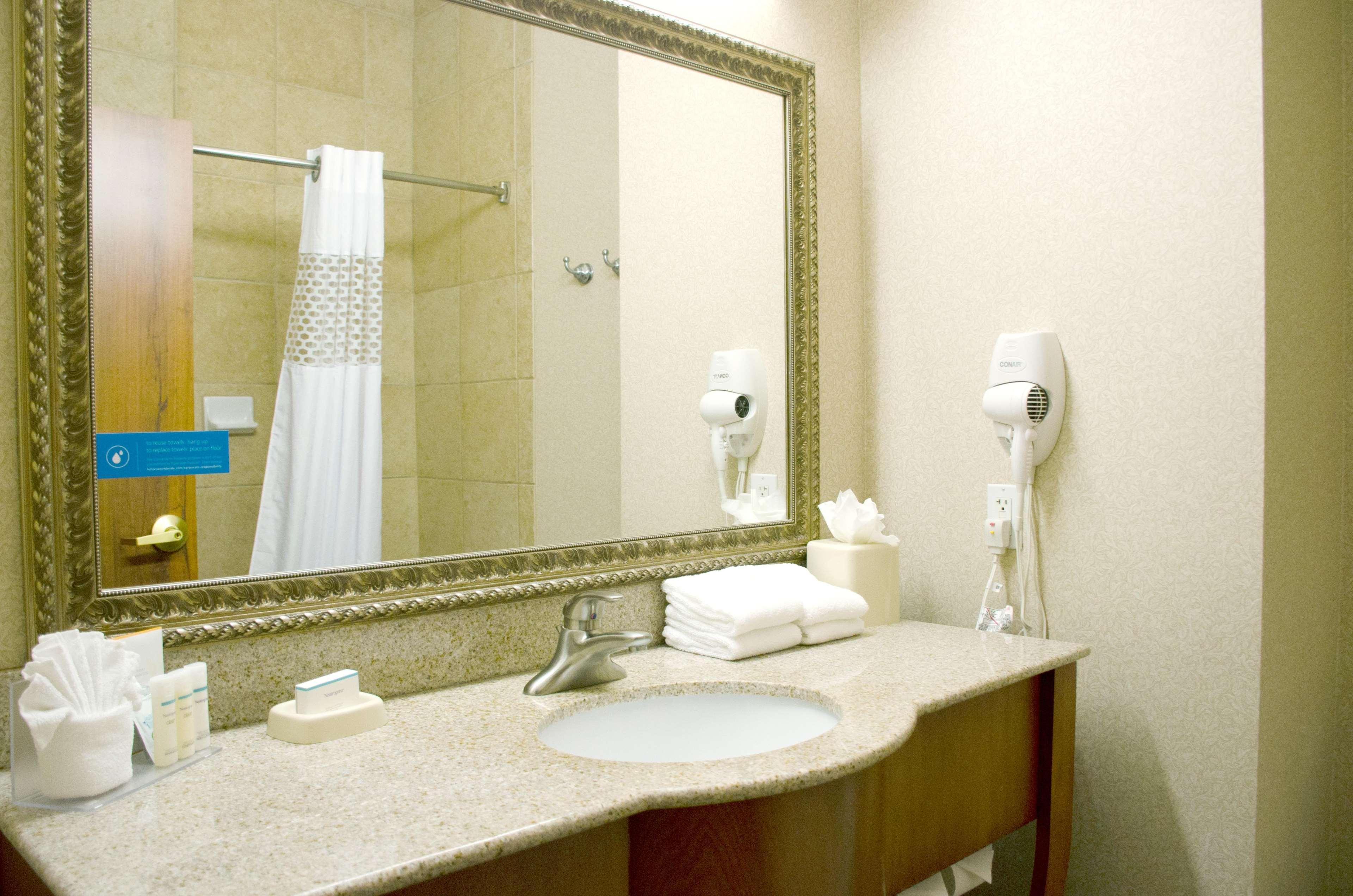Hampton Inn & Suites College Station Bagian luar foto