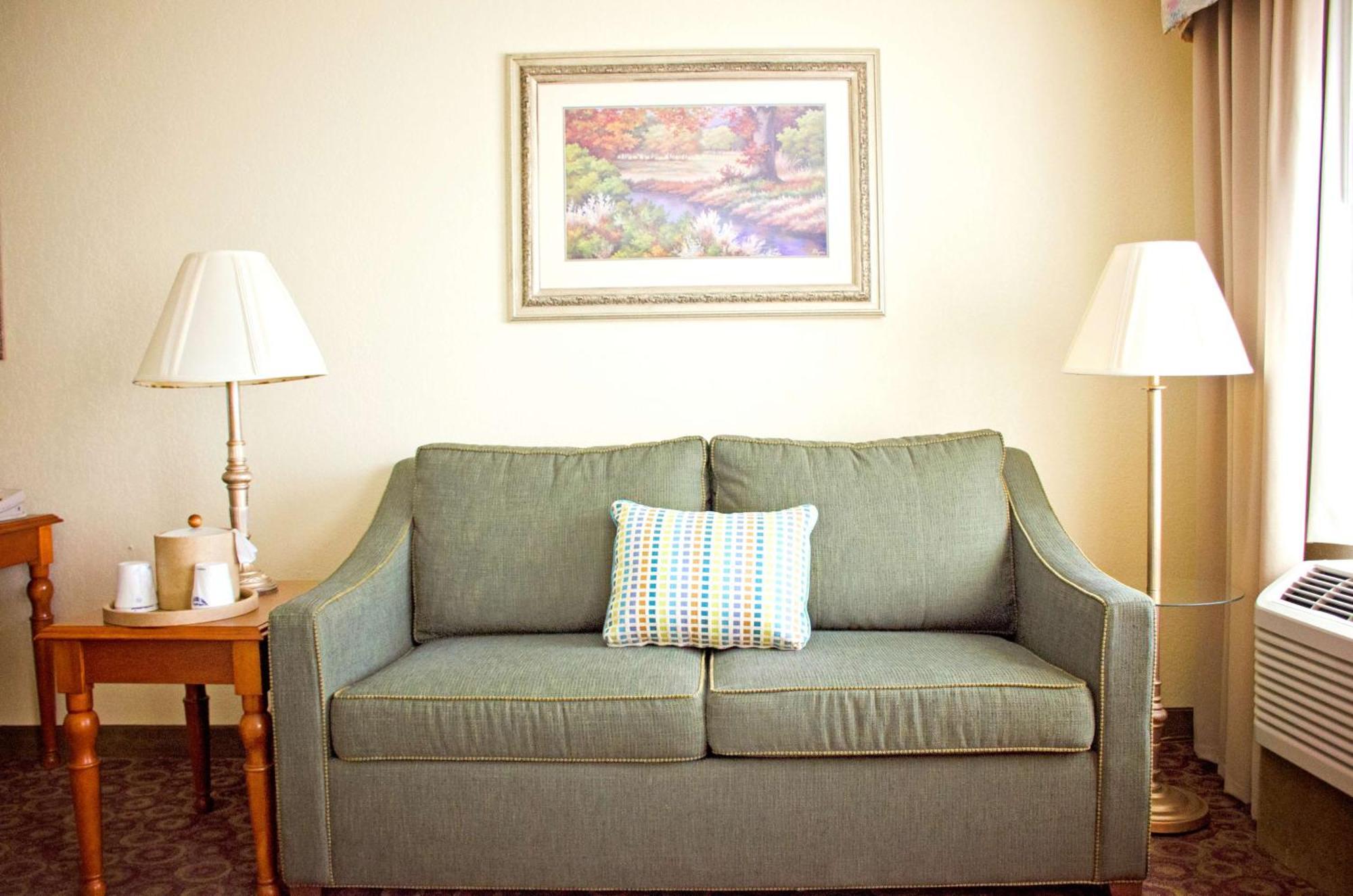 Hampton Inn & Suites College Station Bagian luar foto